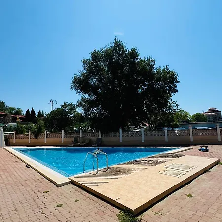 Astoria Ii 13 One Bedroom Parter Апартаменты *