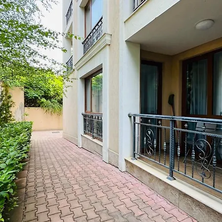 Astoria Ii 13 One Bedroom Parter Елените